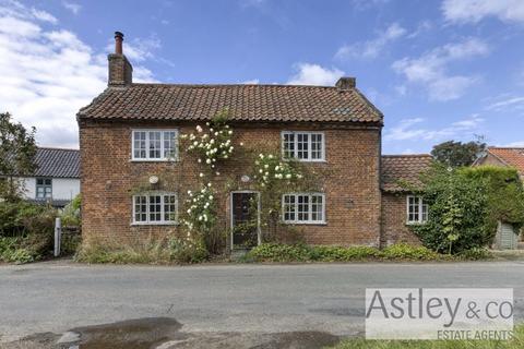 3 bedroom cottage for sale, The Street, Hempstead, Holt