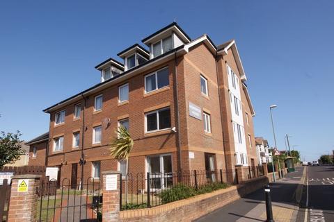 1 bedroom retirement property for sale, Homeryde House, Lee-On-The-Solent, PO13