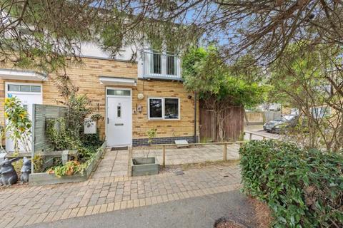 3 bedroom semi-detached house for sale, Founders Close, Northolt