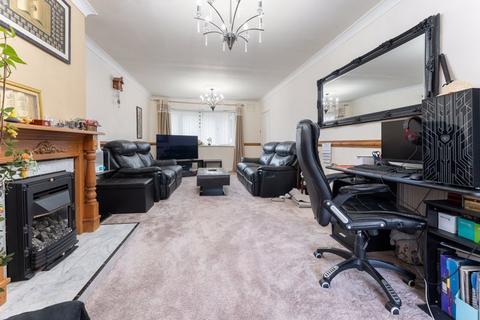 3 bedroom semi-detached house for sale, Gascoigne Road, New Addington