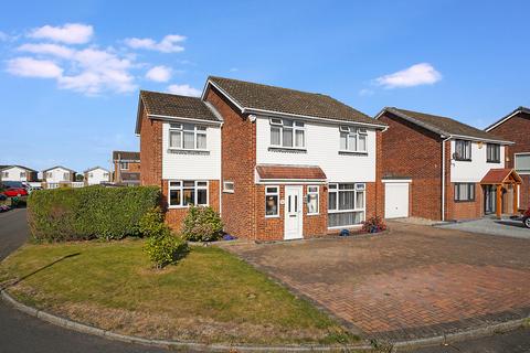 4 bedroom detached house for sale, The Finches, Sittingbourne, ME10