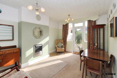 3 bedroom semi-detached house for sale, Malham Avenue, Anlaby Common, HU4