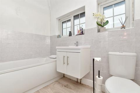 145 Warren Road, Banstead, SM7 1LT
