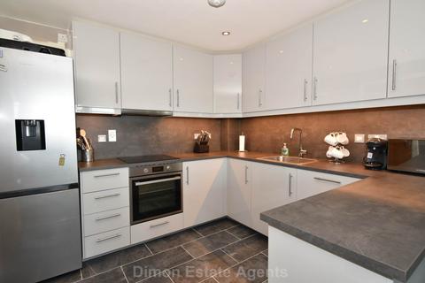 2 bedroom flat for sale, Jacana Court,  Gosport