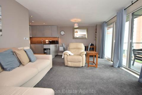 2 bedroom flat for sale, Jacana Court,  Gosport