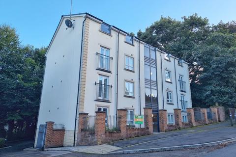 2 bedroom flat to rent, Cwrt-Maes-Y-Lyn, ,