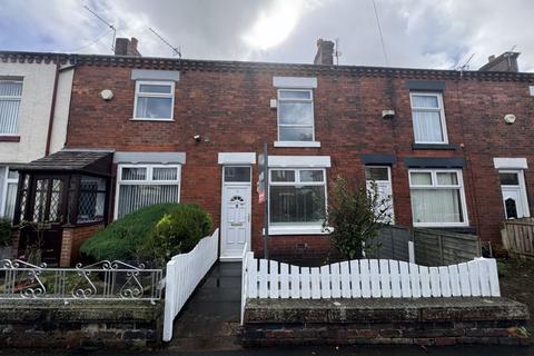 2 bedroom terraced house to rent, Catherine Street East, Horwich