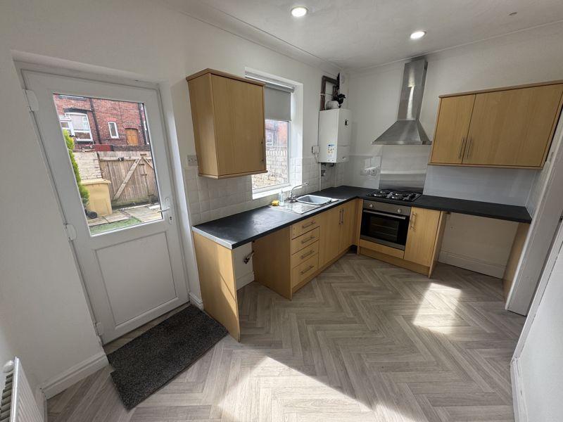 Catherine Street East, Horwich 2 bed property to rent £750 pcm (£173 pw)