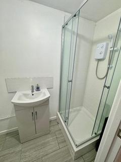 Studio to rent, Manor Park, SLOUGH, Sl2  1jt