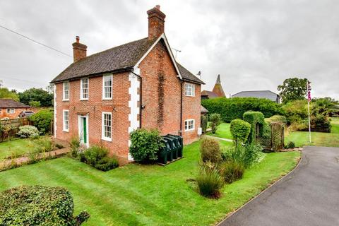 5 bedroom detached house for sale, Clapper Lane, Staplehurst, Kent, TN12 0JW