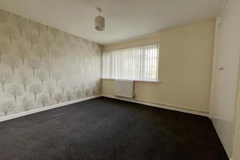 2 bedroom maisonette to rent, Broadfield Close, West Bromwich, West Midlands, B71 3EU