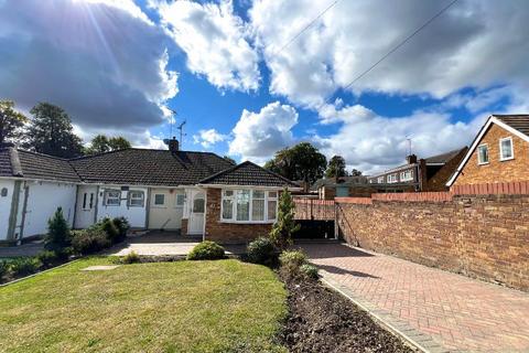 2 bedroom bungalow for sale, Florence Avenue, Sundon Park, Luton, Bedfordshire, LU3 3BZ