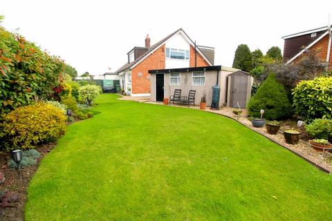 4 bedroom semi-detached house for sale, Bourton Close, Stoke Lodge