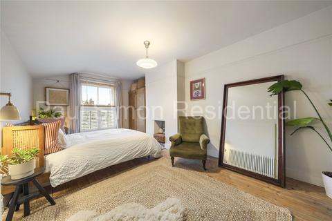 2 bedroom apartment for sale, Courcy Road, Hornsey, London, N8