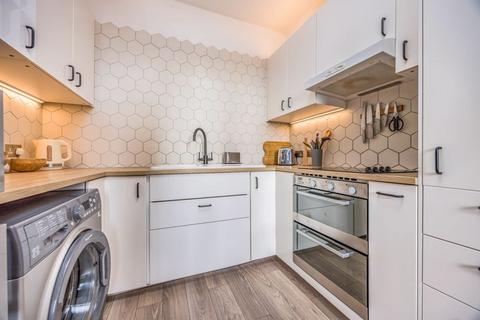 2 bedroom flat for sale, Lawrence Road, Southsea