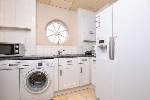 82 Avenue Road, London, SW16 4HL