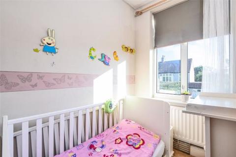 82 Avenue Road, London, SW16 4HL