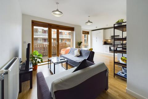 1 bedroom apartment for sale, Latchmere Street, London SW11