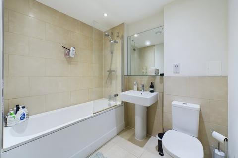 1 bedroom apartment for sale, Latchmere Street, London SW11