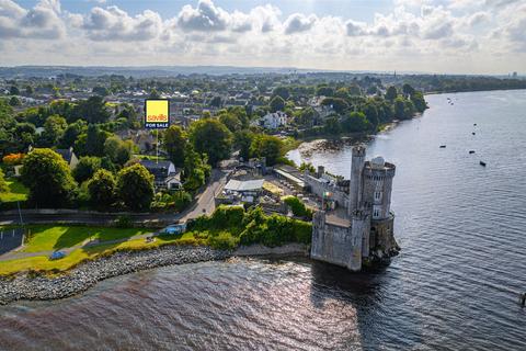 4 bedroom detached house, Castle Road, Blackrock, Cork