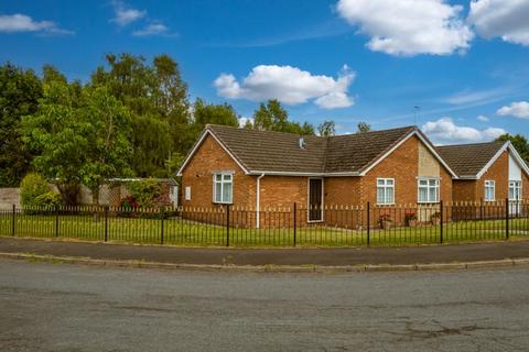 3 bedroom bungalow for sale, Vernier Avenue, Kingswinford DY6