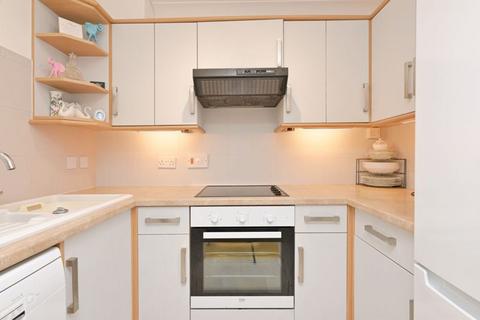 1 bedroom retirement property for sale, West Street, Huntingdon PE29