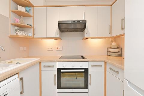 1 bedroom apartment for sale, The Chestnuts (Huntingdon), Godmanchester PE29