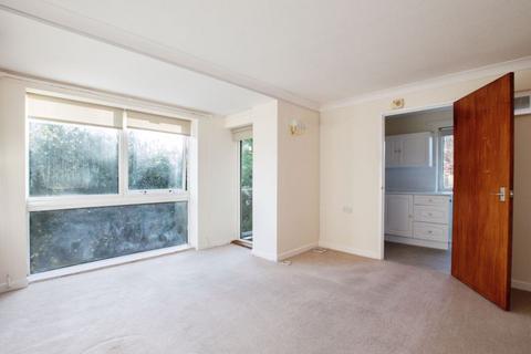 2 bedroom retirement property for sale, Pine Tree Glen, Bournemouth BH4