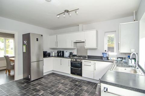 4 bedroom detached house for sale, Pine Tree Close, Burntwood WS7