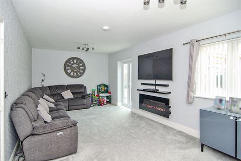 4 bedroom detached house for sale, Pine Tree Close, Burntwood WS7