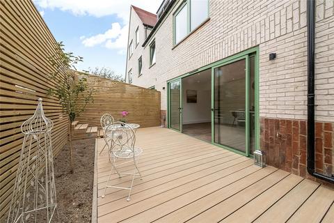 158 Purley Downs Road, South Croydon, CR2 0RF