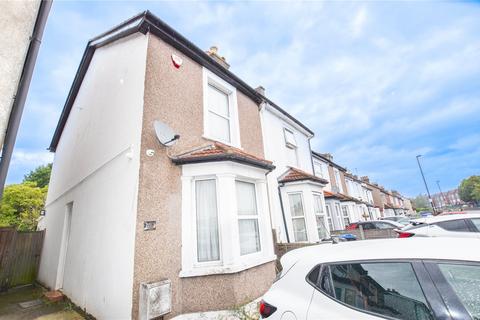 3 bedroom semi-detached house to rent, Whitehorse Lane, South Norwood, SE25