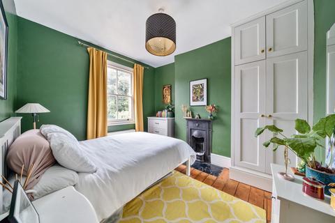 32 Combedale Road, London, SE10 0LG