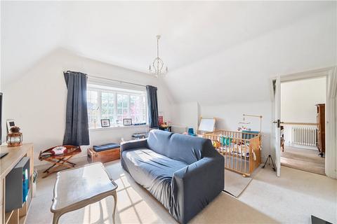 2 bedroom apartment for sale, Elm Park Road, Pinner, Middlesex