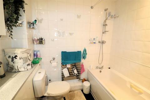 2 bedroom flat for sale, Victory Lodge, Chichester Wharf, Erith, DA8