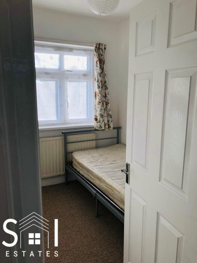 BEDROOM2.png