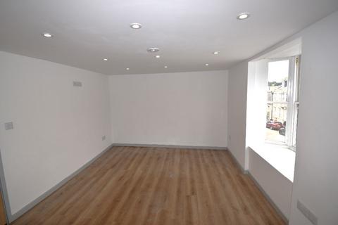 2 bedroom flat to rent, Flat 2, Coinagehall Street, Helston