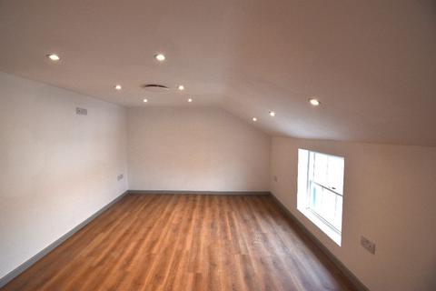 2 bedroom flat to rent, Flat 1,  Coinagehall Street, Helston