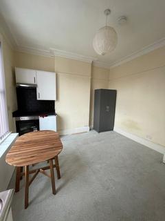 Studio to rent, Gillott Road, Birmingham, B16 9LL