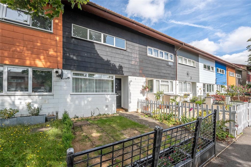 Portrush Close, Bucks MK3 2 bed terraced house for sale £260,000