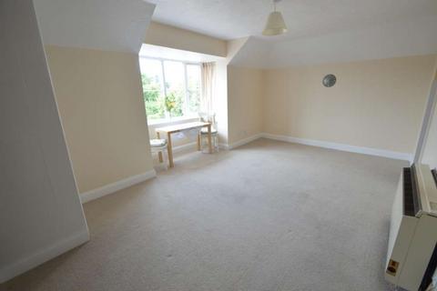 Studio for sale, ADDLESTONE