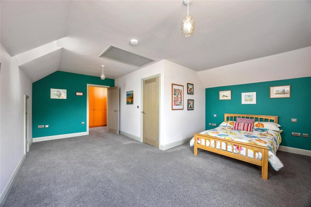 Bedroom (2nd Floor)