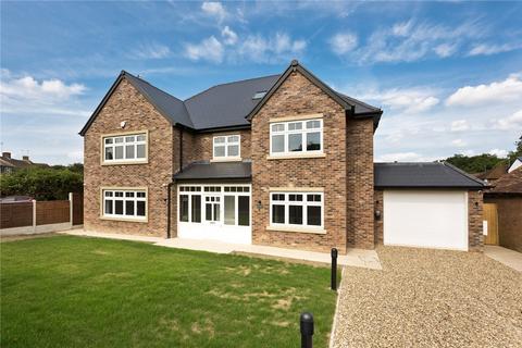 5 bedroom detached house to rent, The Avenue, Ascot, Berkshire, SL5