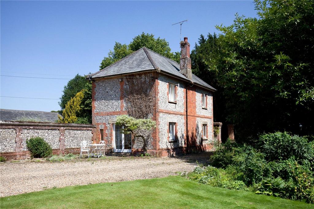 Yard Cottage