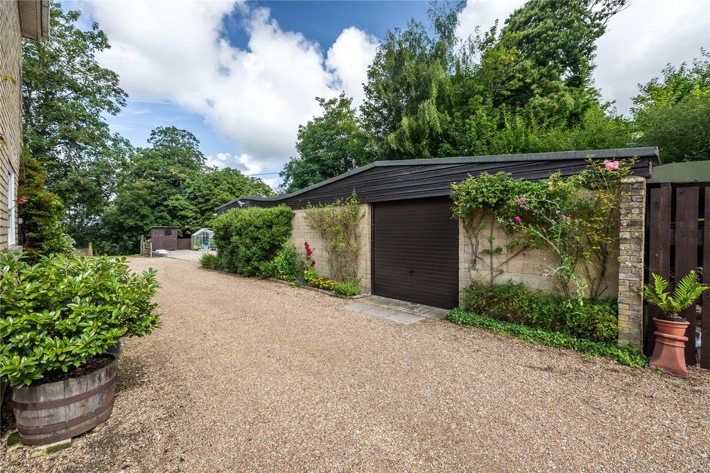 Garage/Workshop