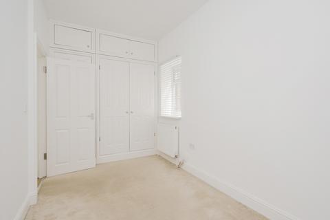 2 bedroom apartment for sale, Queens Road, London SW19