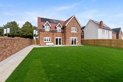 4 bedroom detached house for sale, Brimstone Place, Little Dunmow CM6