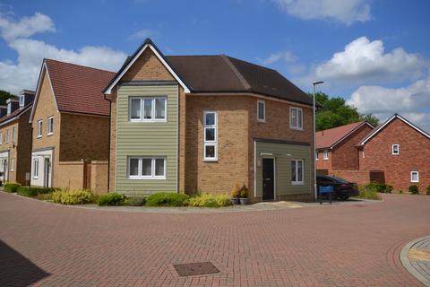 3 bedroom detached house for sale, Bracewell Place, Essex CM20