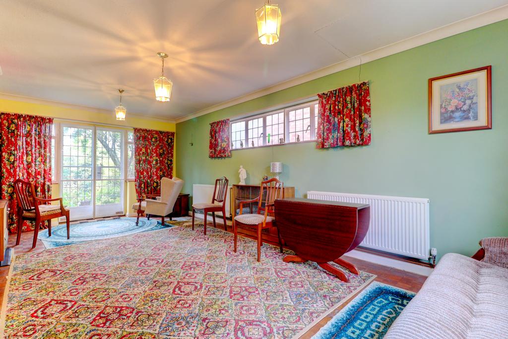 Totteridge Lane, High HP13 3 bed detached house for sale £650,000