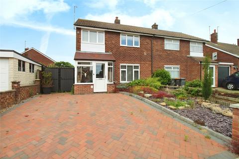 3 bedroom semi-detached house to rent, Knights Avenue, Bedford MK41